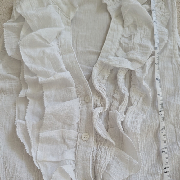 White Ruffled Sleeveless Top - Picture 5 of 7